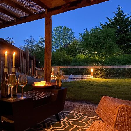 "Zeelandzon" Holiday Home By The Lake With Jacuzzi And Sauna Herkingen Bagian luar foto