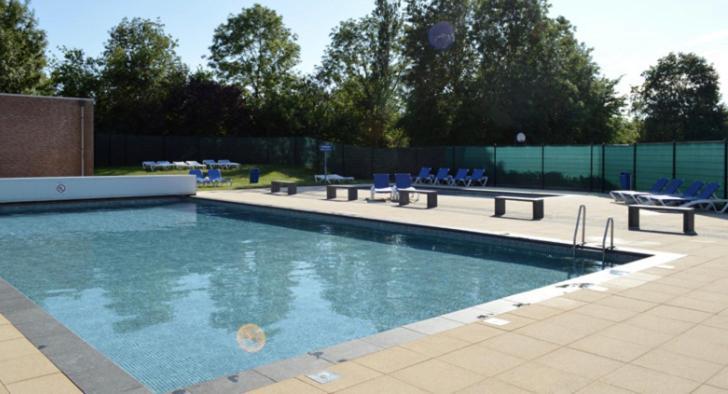 "Zeelandzon" Holiday Home By The Lake With Jacuzzi And Sauna Herkingen Bagian luar foto