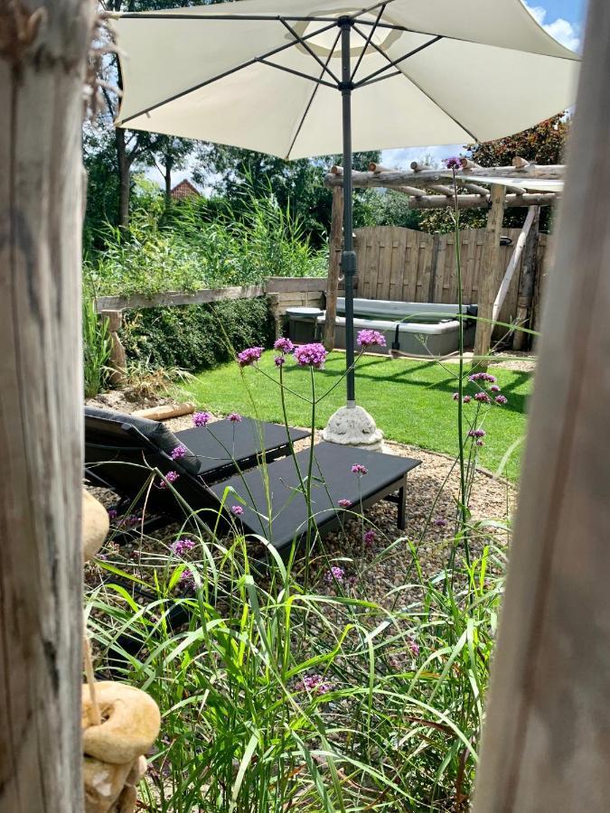 "Zeelandzon" Holiday Home By The Lake With Jacuzzi And Sauna Herkingen Bagian luar foto