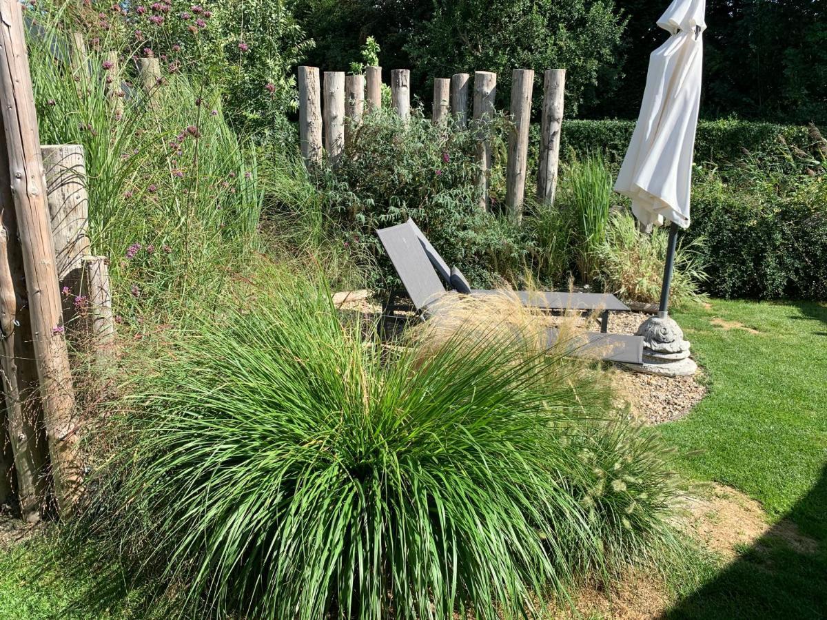 "Zeelandzon" Holiday Home By The Lake With Jacuzzi And Sauna Herkingen Bagian luar foto