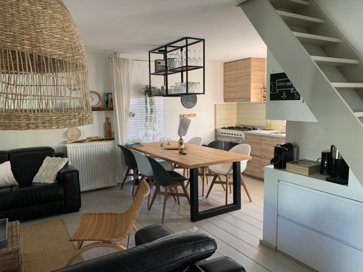 "Zeelandzon" Holiday Home By The Lake With Jacuzzi And Sauna Herkingen Bagian luar foto