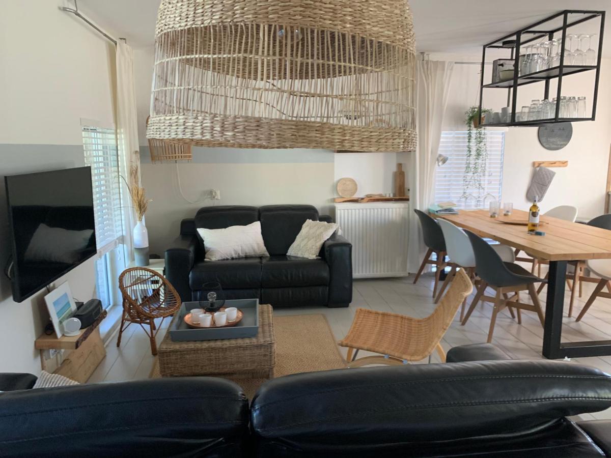 "Zeelandzon" Holiday Home By The Lake With Jacuzzi And Sauna Herkingen Bagian luar foto